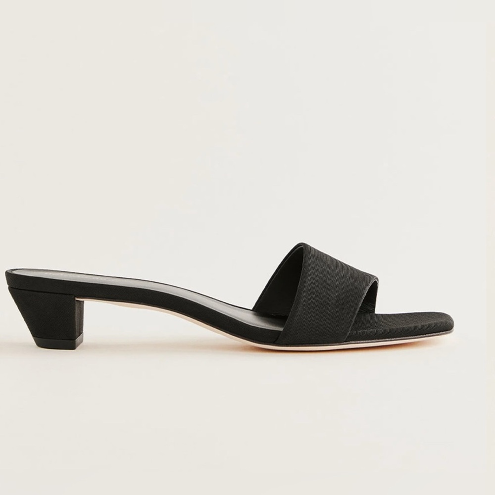NWT Reformation Christina sandals